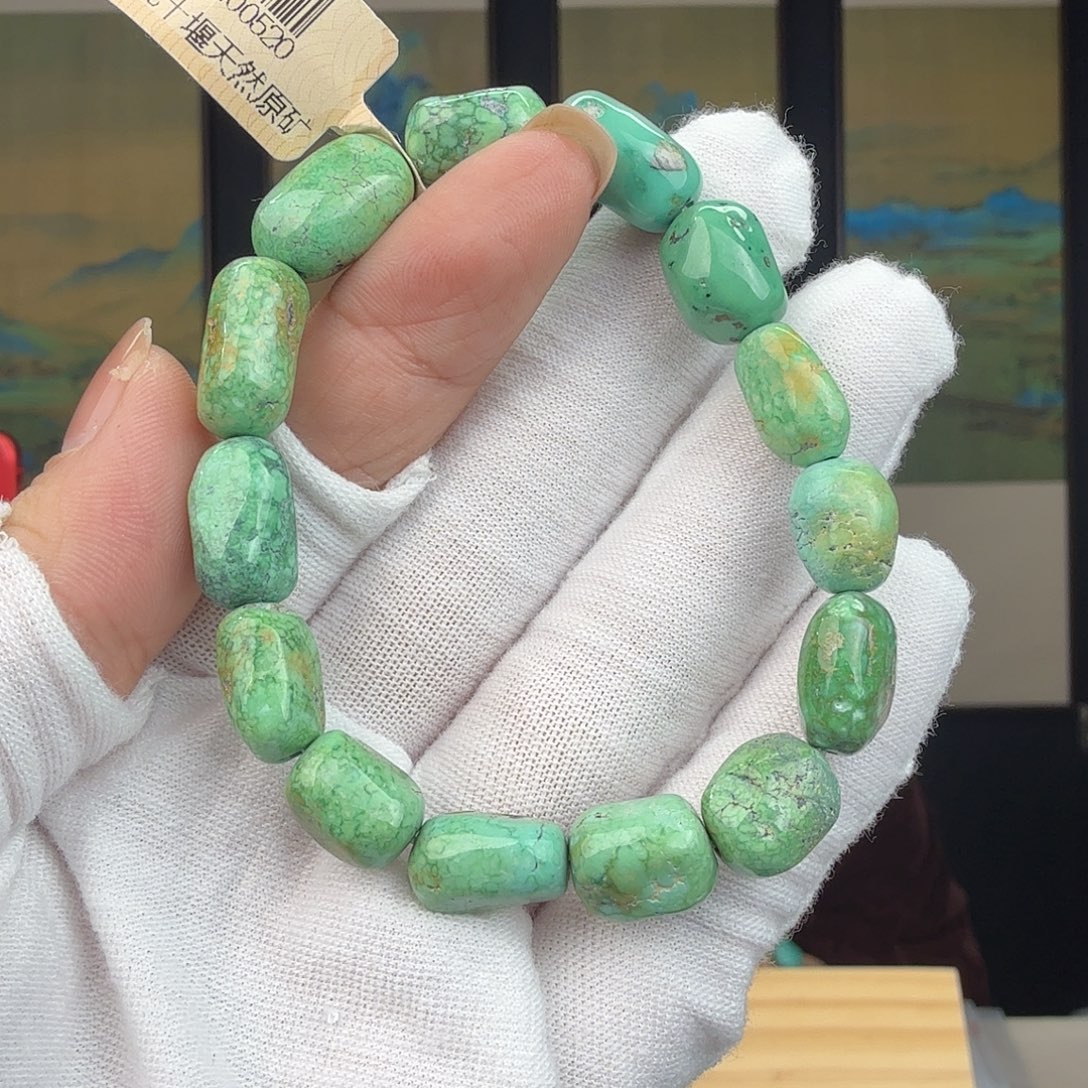 绿松石未镶嵌珠宝奇石