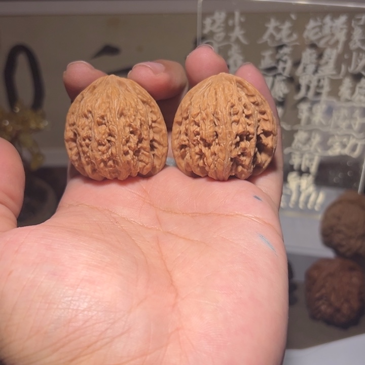 文玩核桃把件36密纹