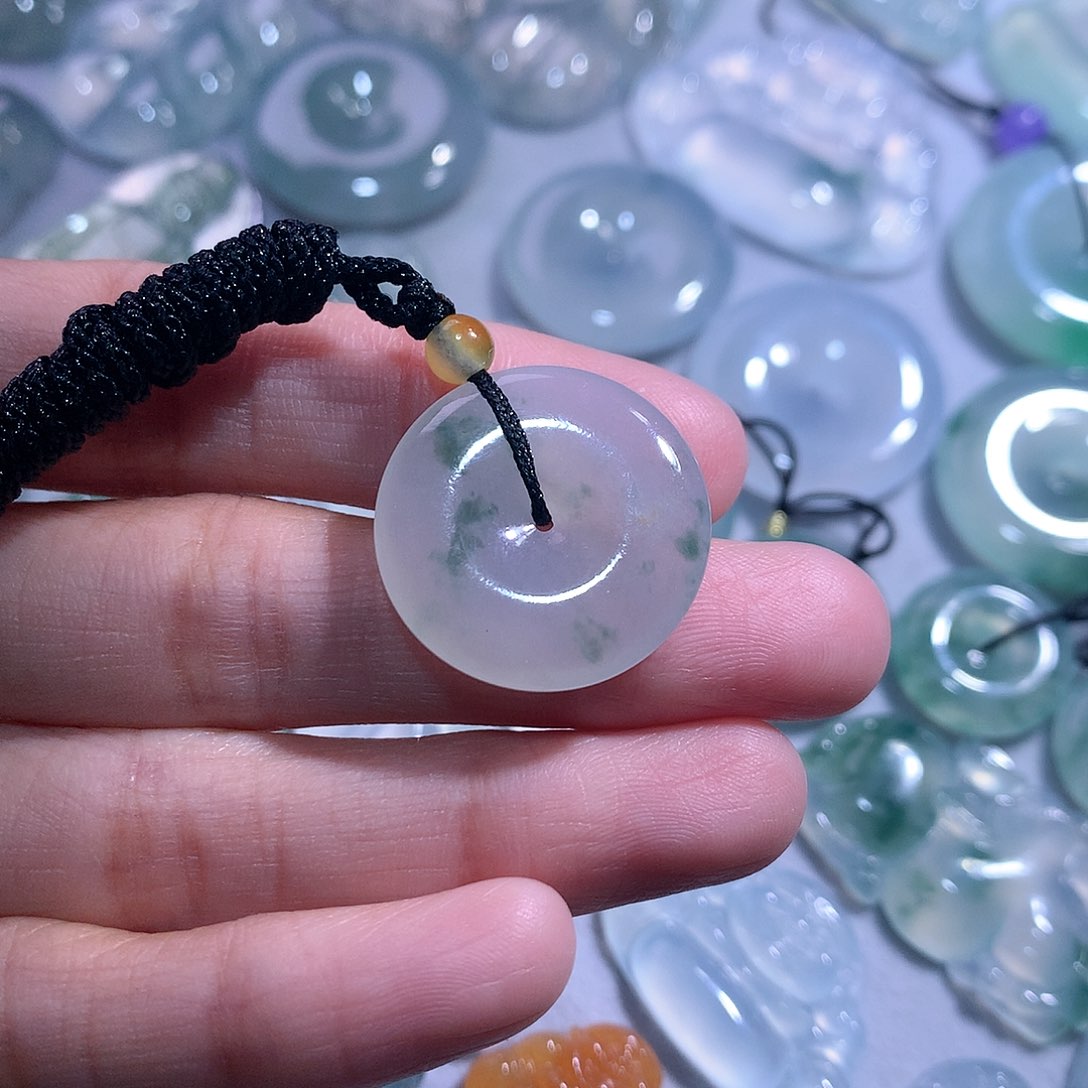 【闪购商品】翡翠颈饰未镶嵌扣