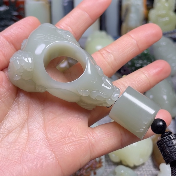 和田玉未镶嵌挂件