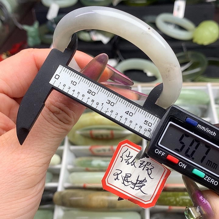 蛇纹石玉手镯未镶嵌881