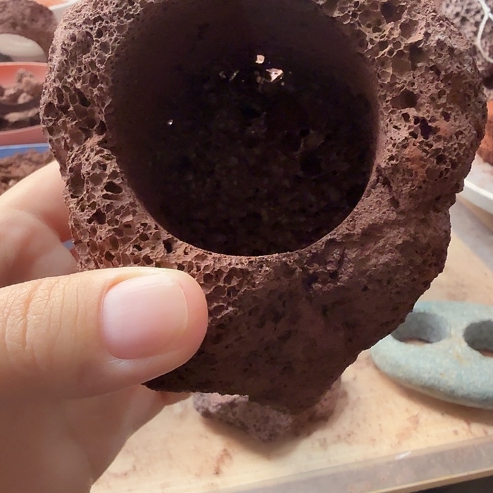 火山石花盆，微瑕疵，不退不换
