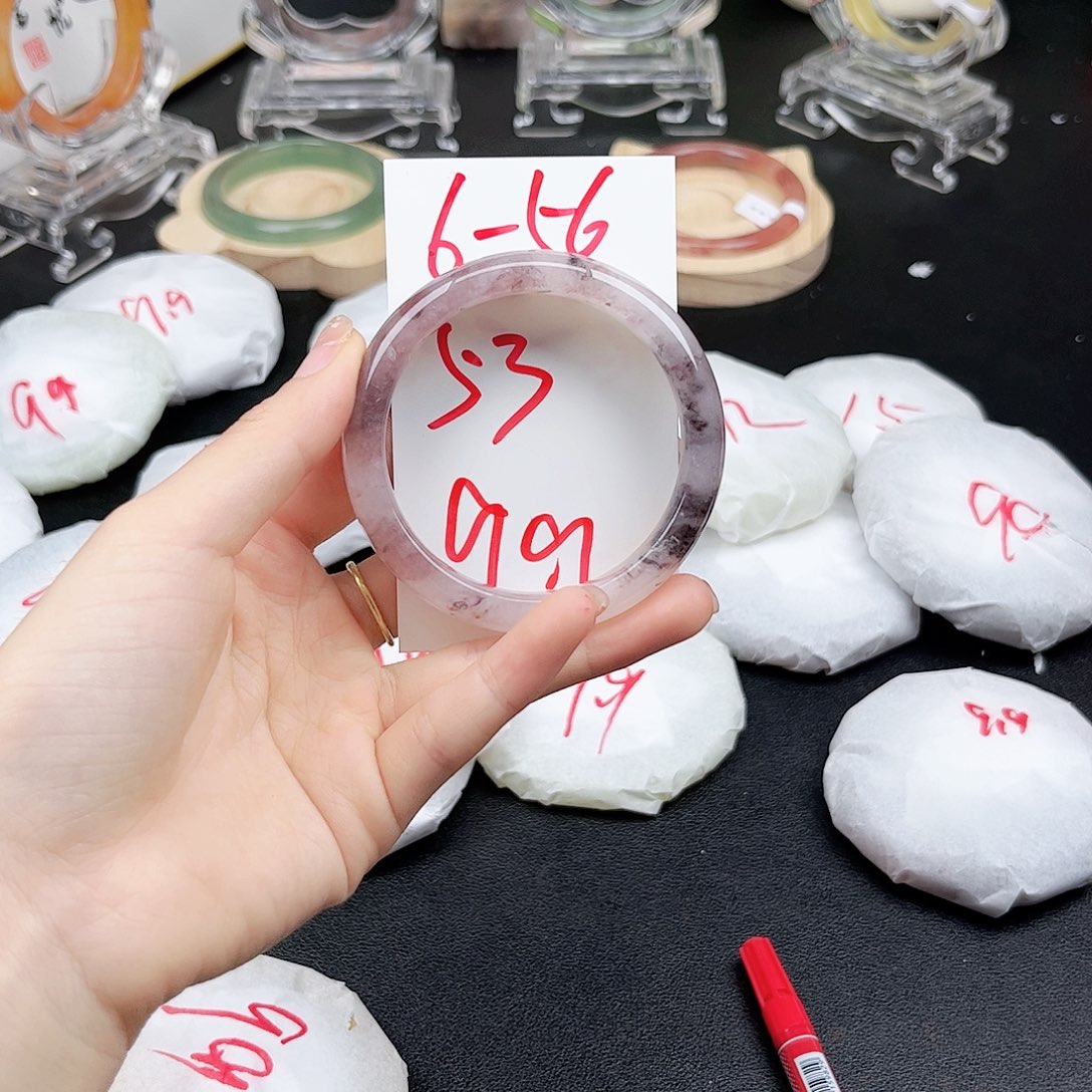 未镶嵌手镯石英质玉6.56