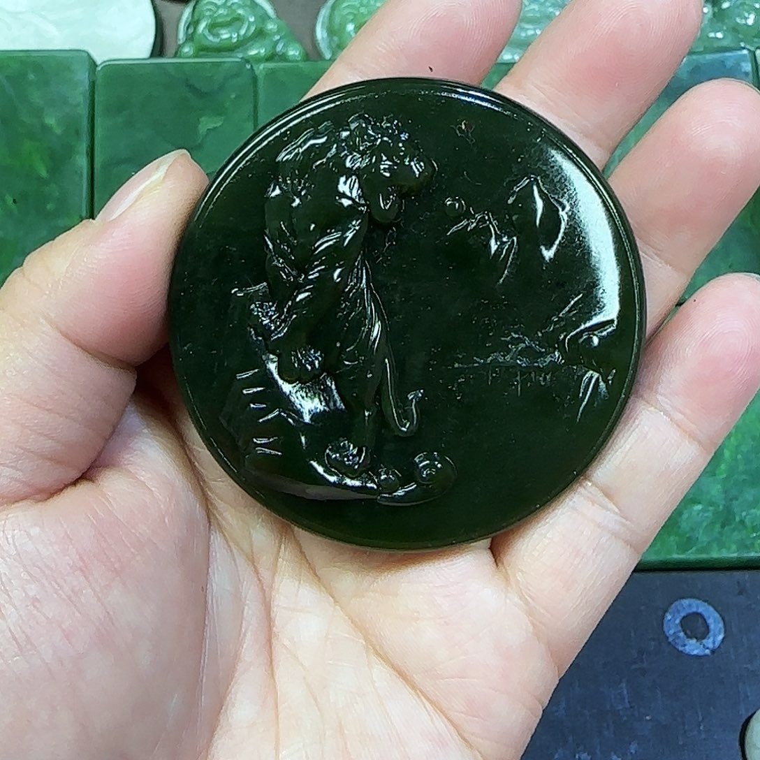 和田玉未镶嵌珠宝半成品