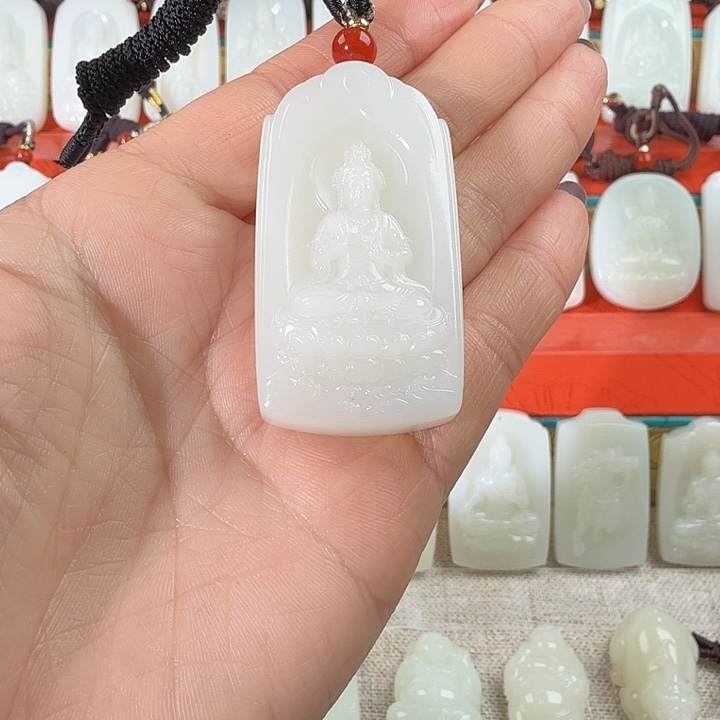 和田玉（糖玉）未镶嵌颈饰