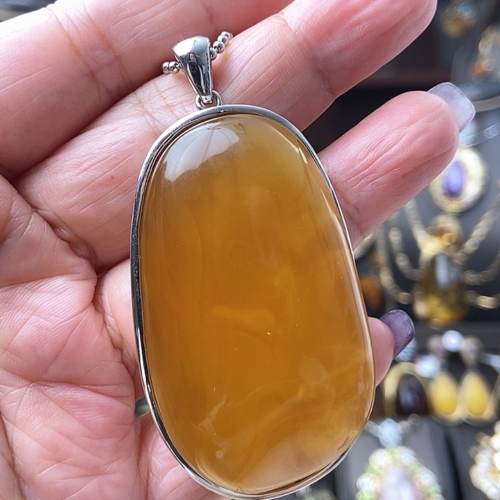 琥珀颈饰银S925镶嵌吊坠