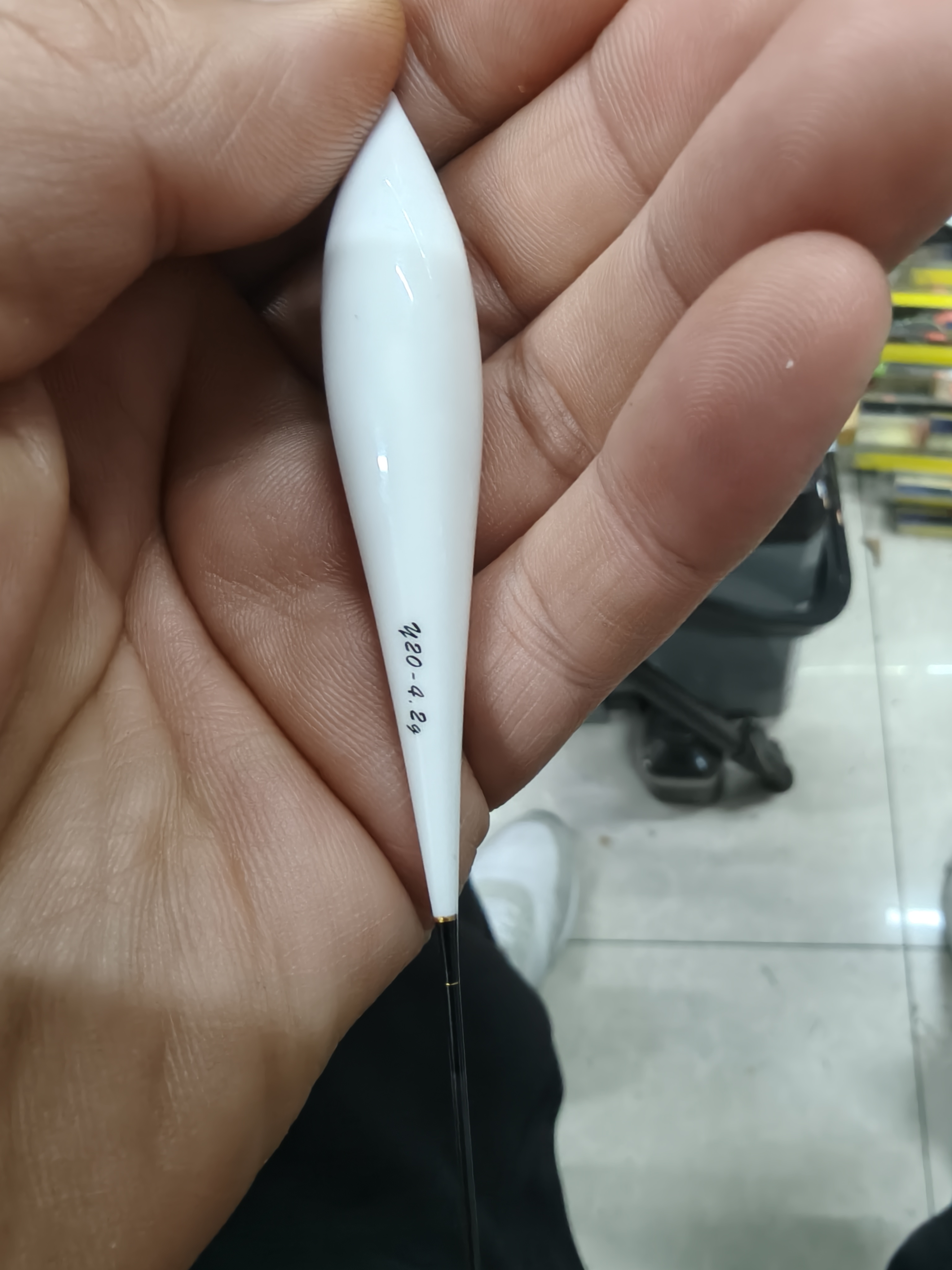 高灵敏羽毛浮漂加粗醒目尾适用于黑坑野钓轻口综合行程钓鱼浮漂