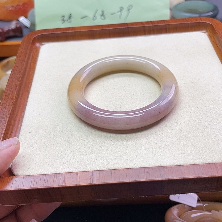 未镶嵌手镯石英质玉鱼*子