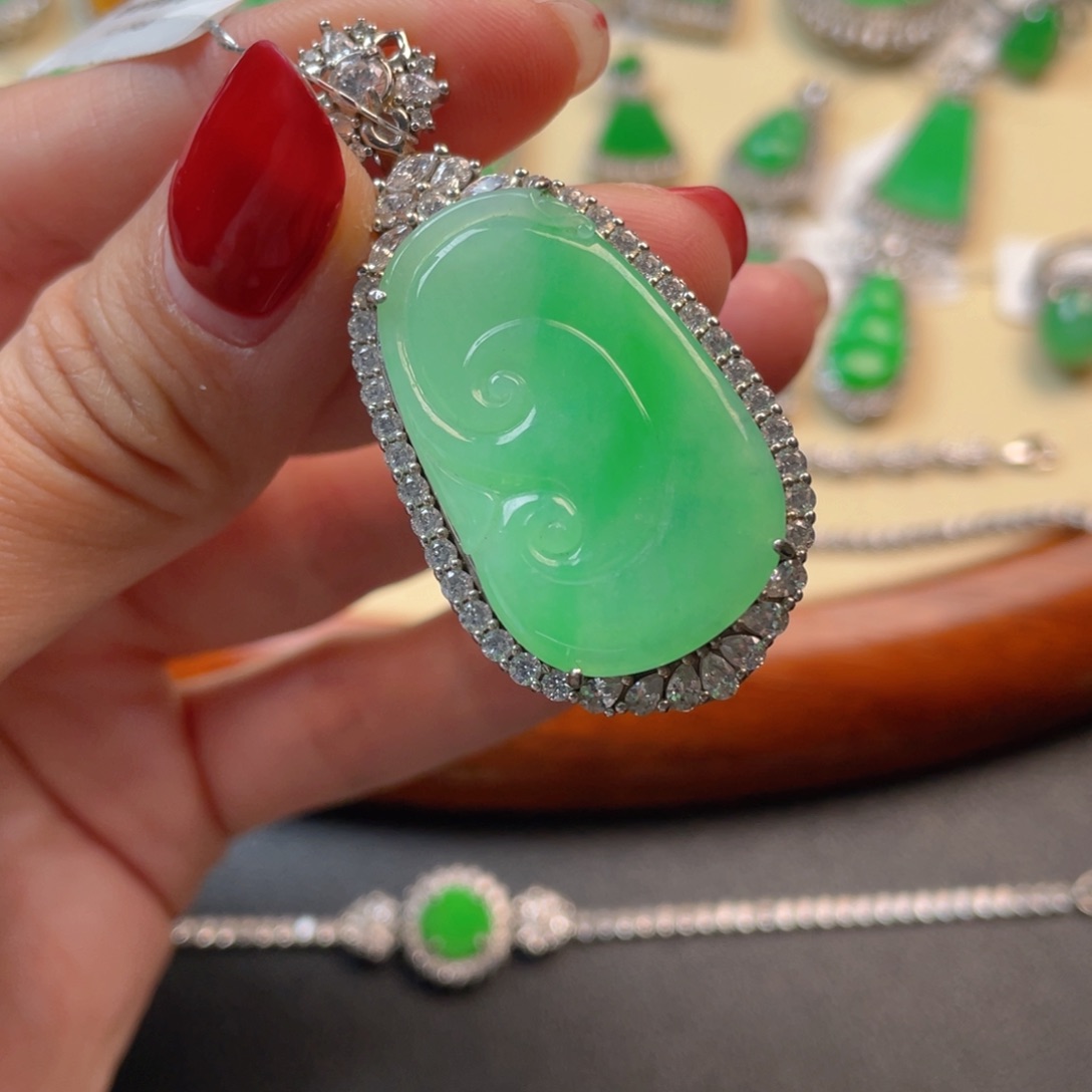 翡翠吊坠(不含链)银S925镶嵌