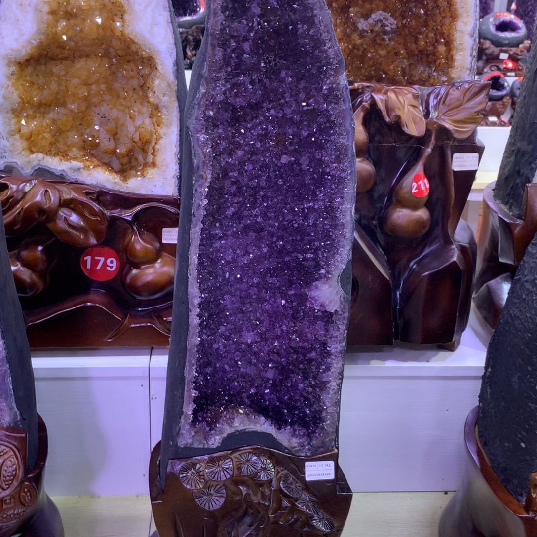 紫晶大型摆件（非配饰）未镶嵌晶