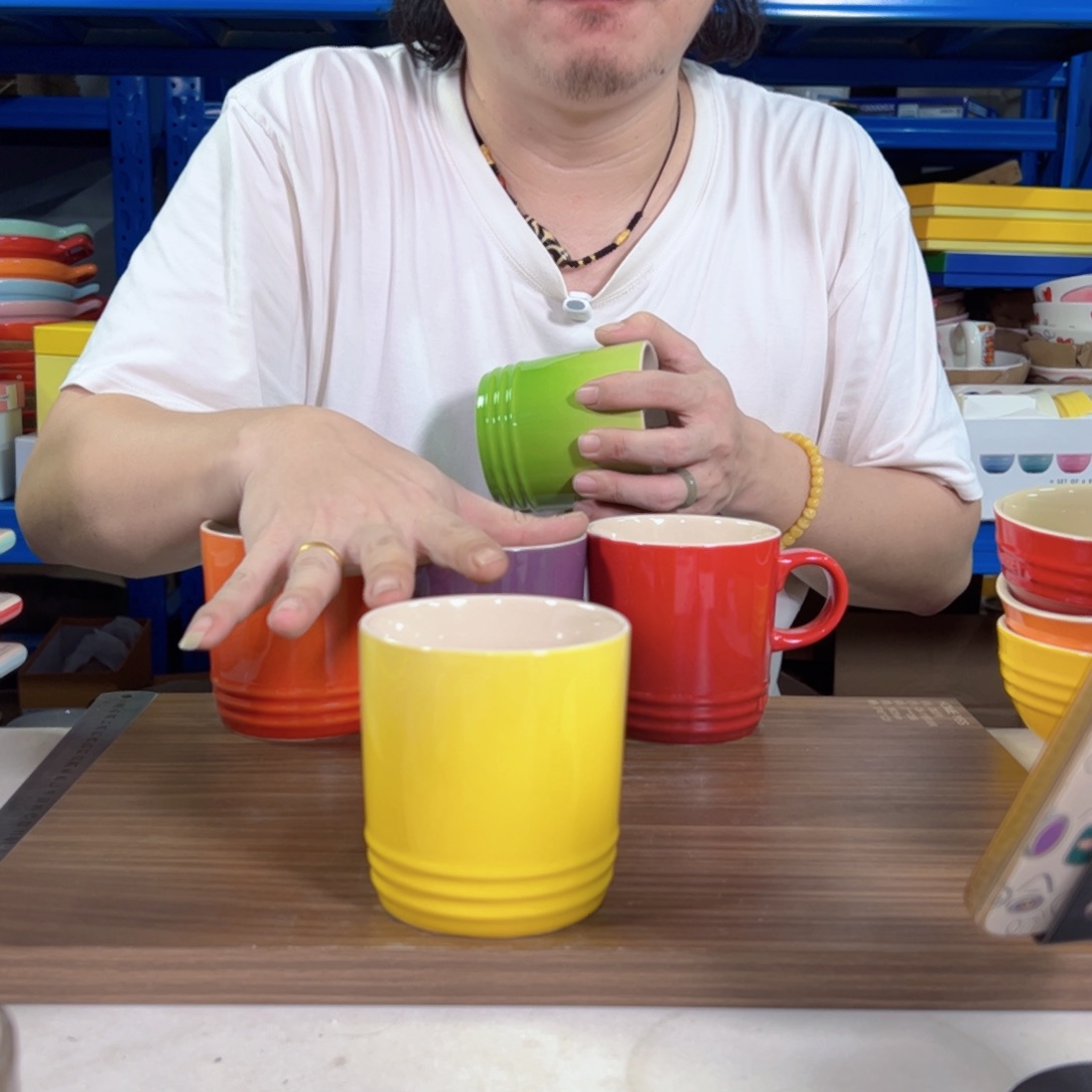 曦****陶瓷黄色350水杯马克杯