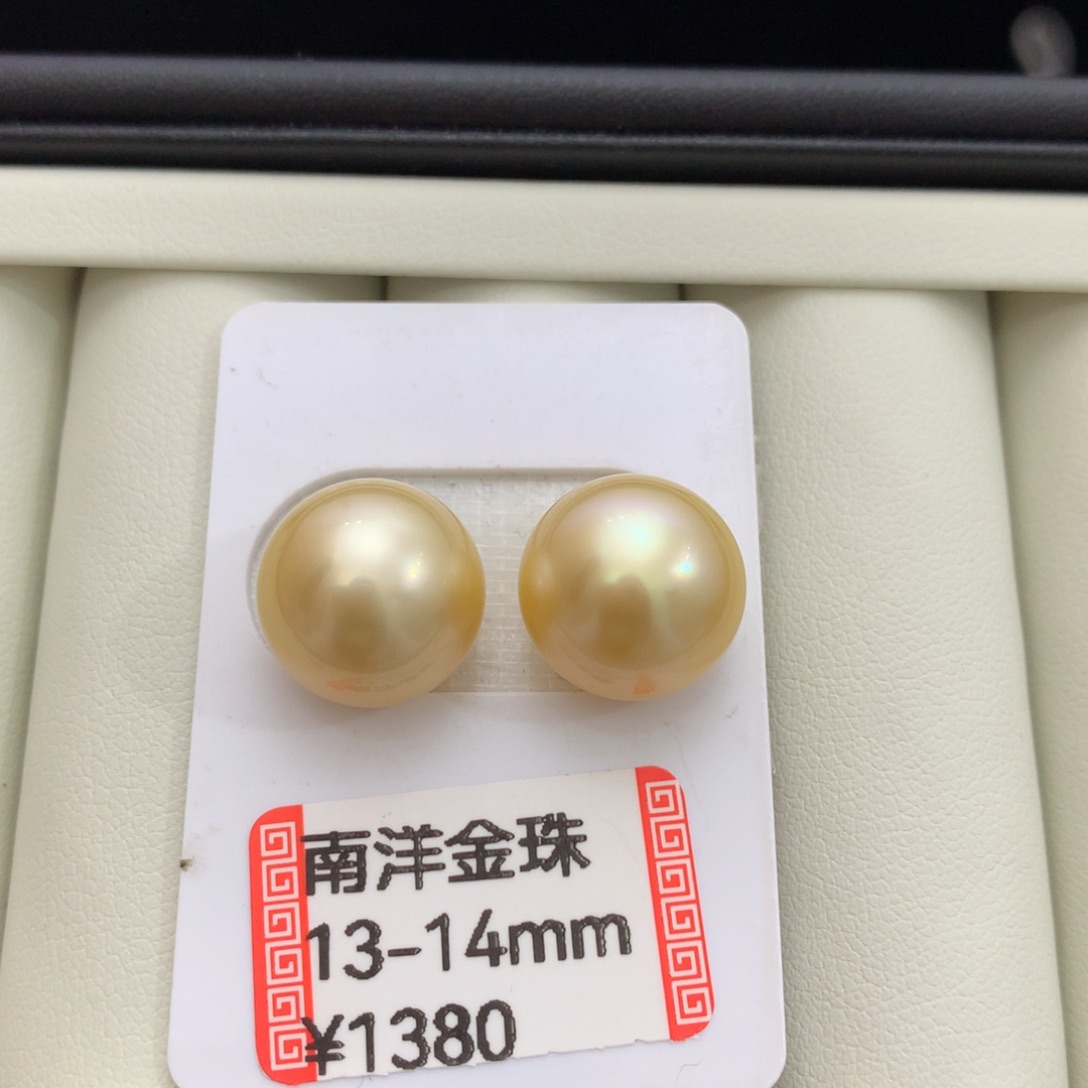 海水珍珠耳环未镶嵌
