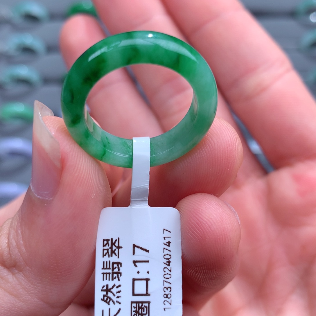 翡翠戒指未镶嵌天然