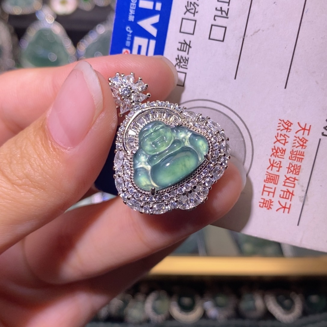 翡翠未镶嵌颈饰天然