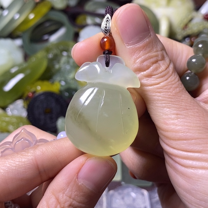 岫玉岫玉挂件未镶嵌