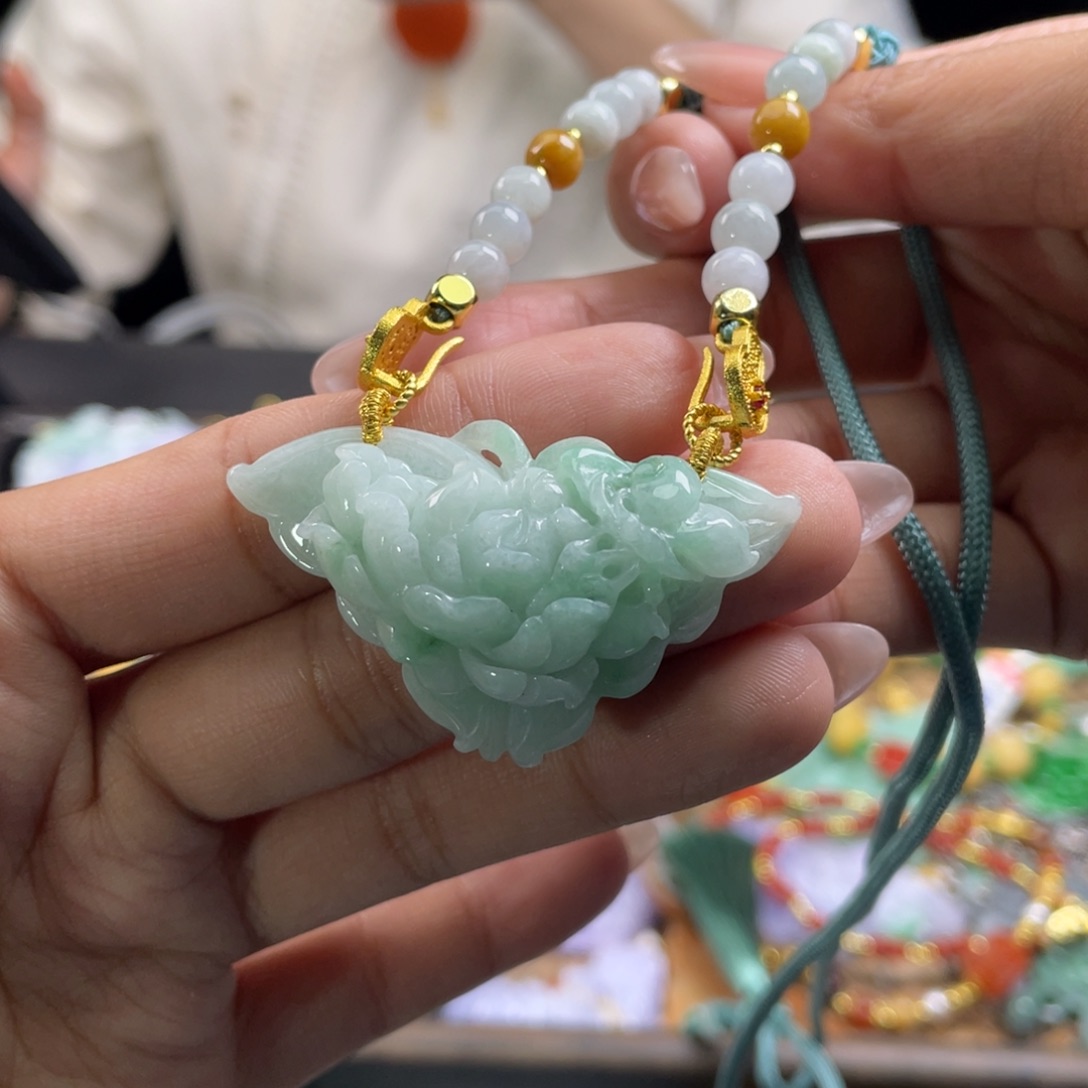 翡翠未镶嵌颈饰代编织