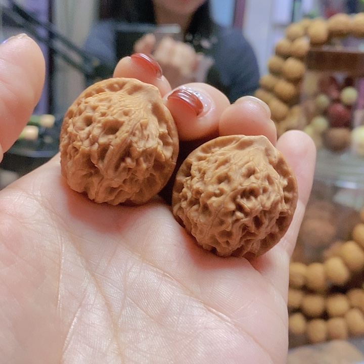 【闪购商品】文玩核桃把件34玉枕元宝