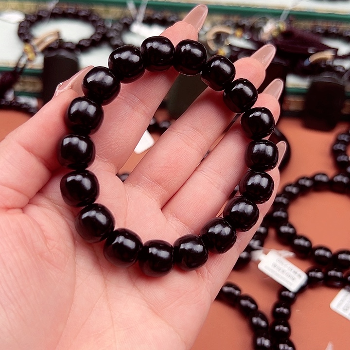 晚***6和田玉未镶嵌手串