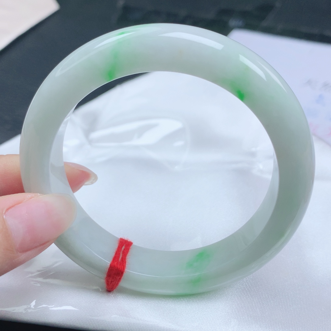 翡翠未镶嵌手镯翡翠57.5飘阳绿正圈
