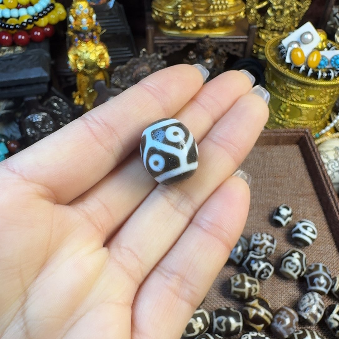 泥塑扎西德勒独特设计