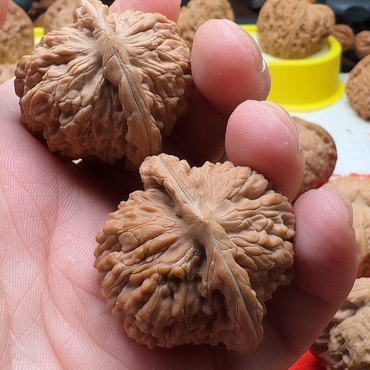 文玩核桃吊坠四座楼