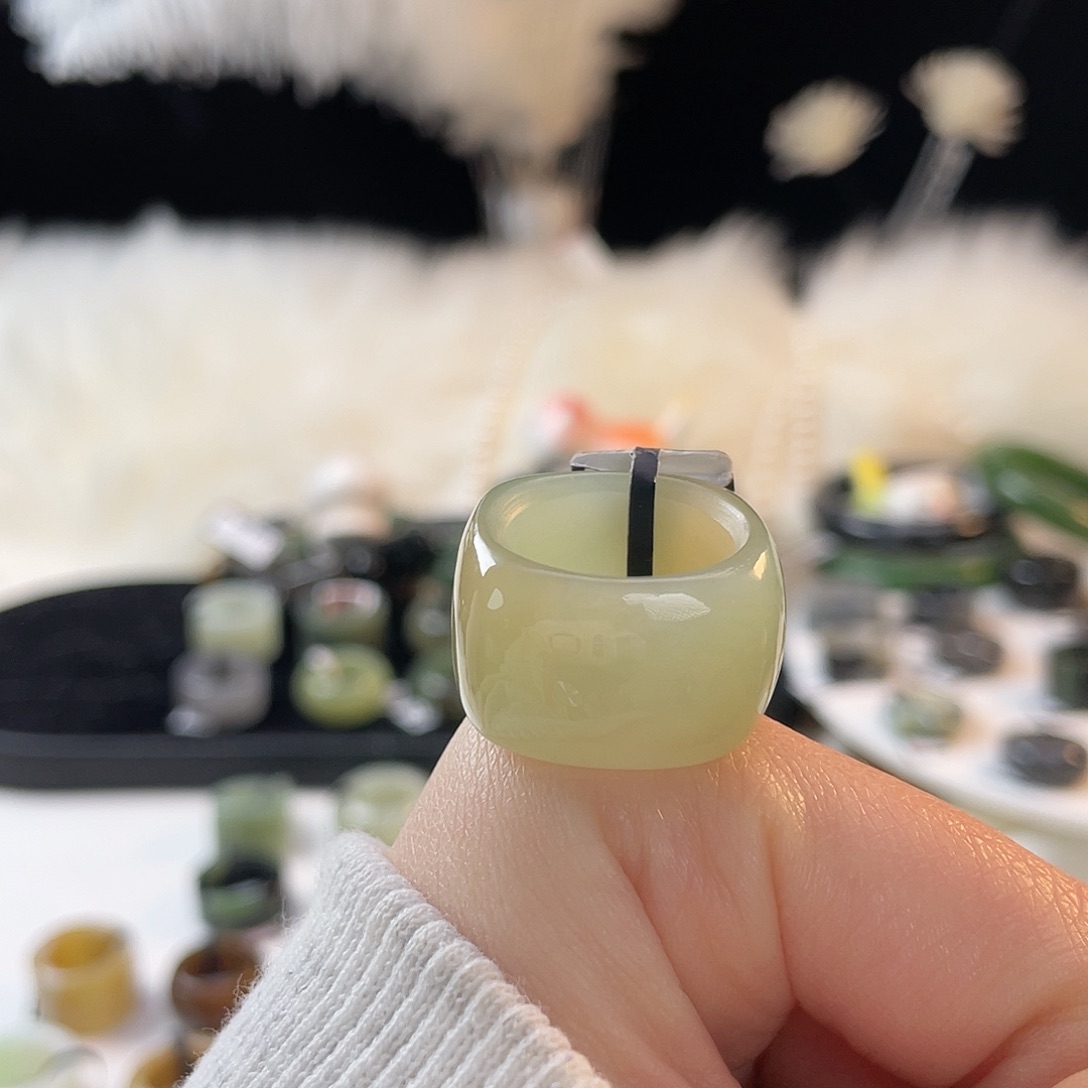 和田玉未镶嵌戒指k81晴水绿方圆16.5mm