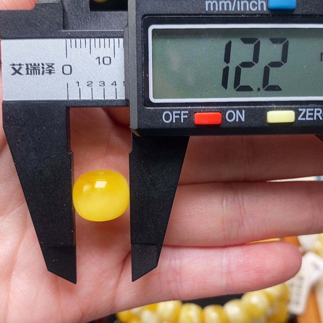 蜜蜡珠宝奇石未镶嵌