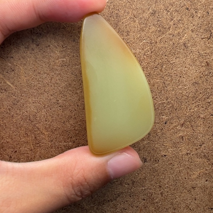 渡***空和田玉未镶嵌颈饰