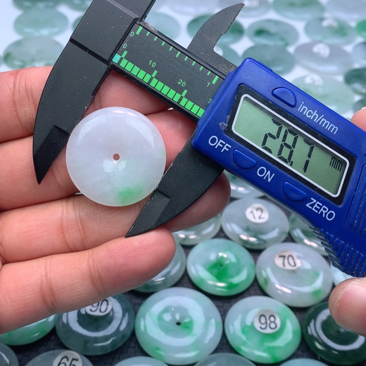 翡翠颈饰未镶嵌缅甸天然A货翡翠