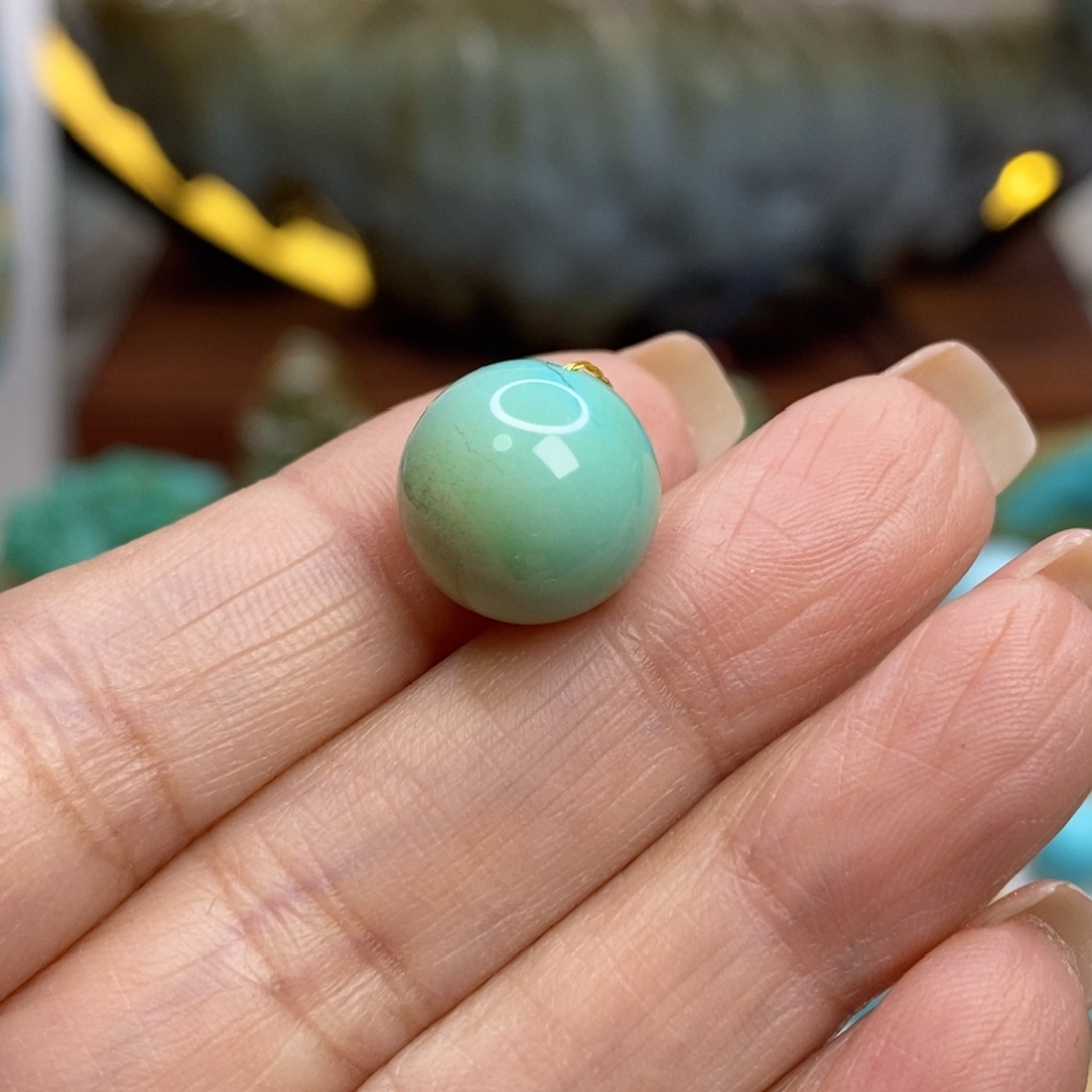 绿松石未镶嵌珠宝奇石12