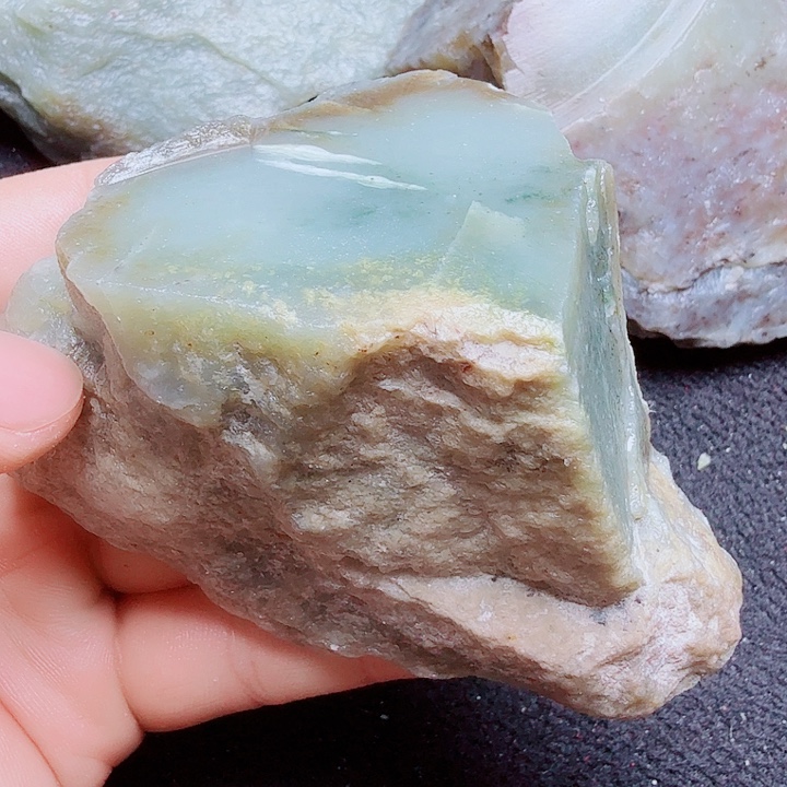 未镶嵌和田玉（糖玉）珠宝半成品