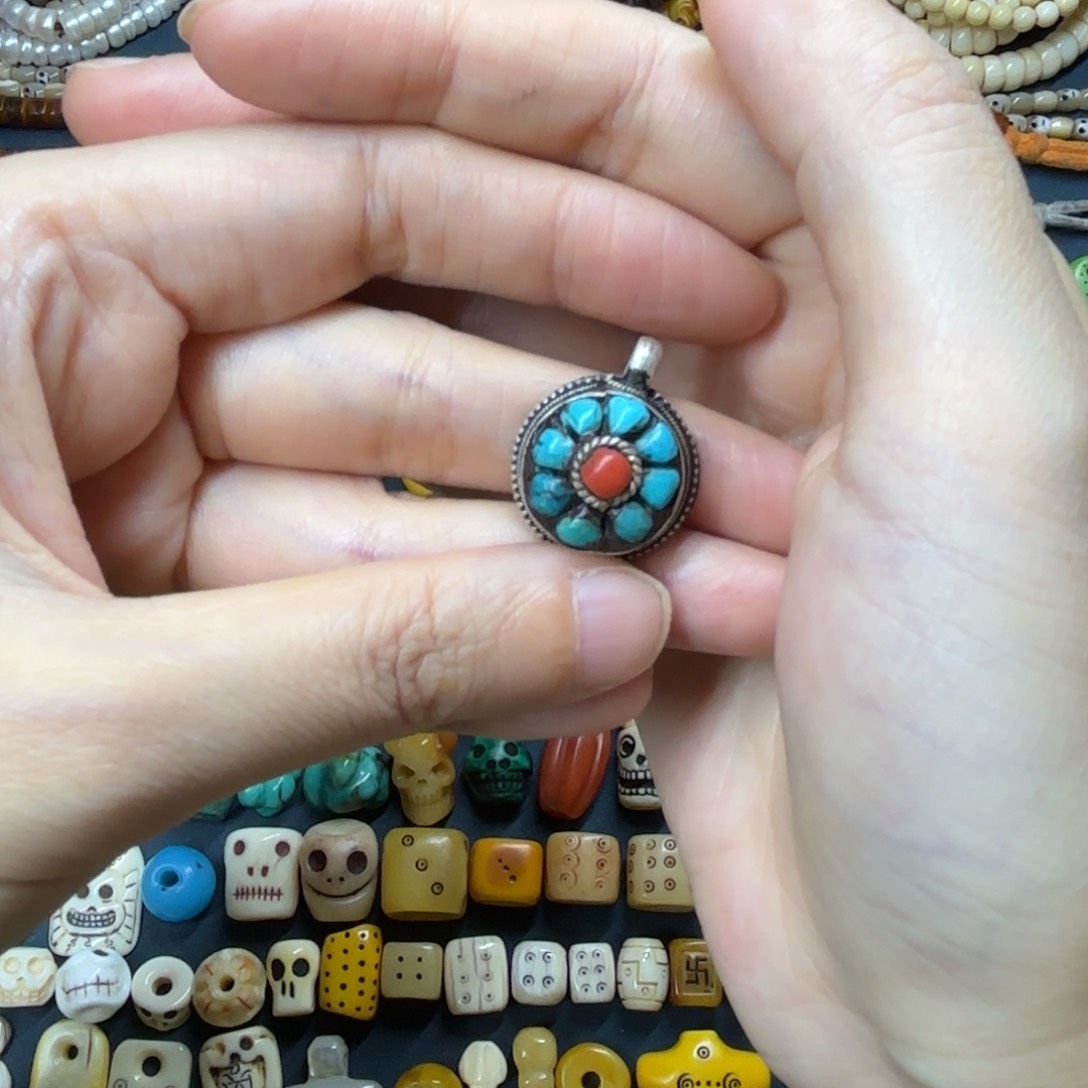 无无富****?配饰设计格桑花造型