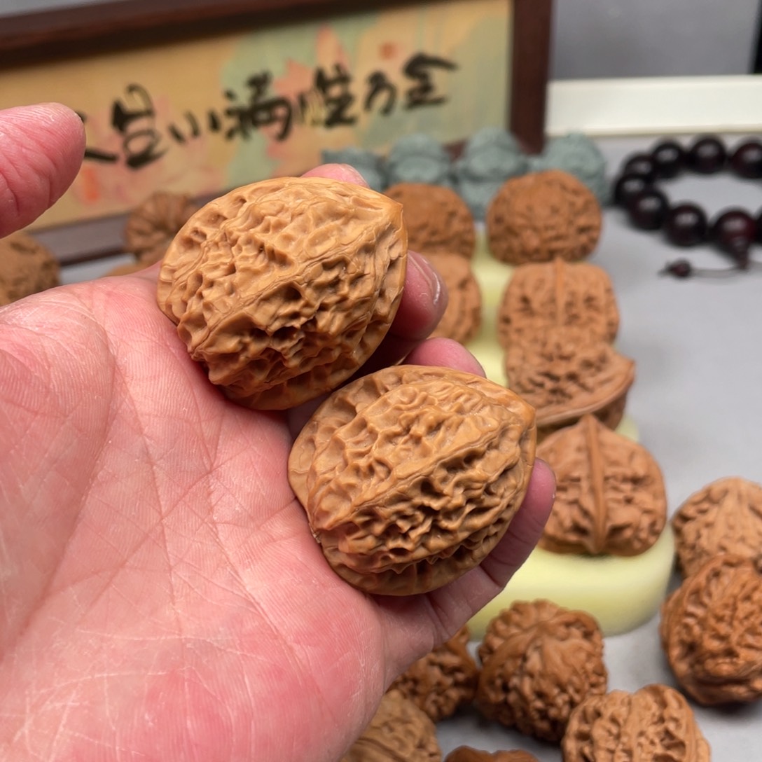 文玩核桃把件佛塔