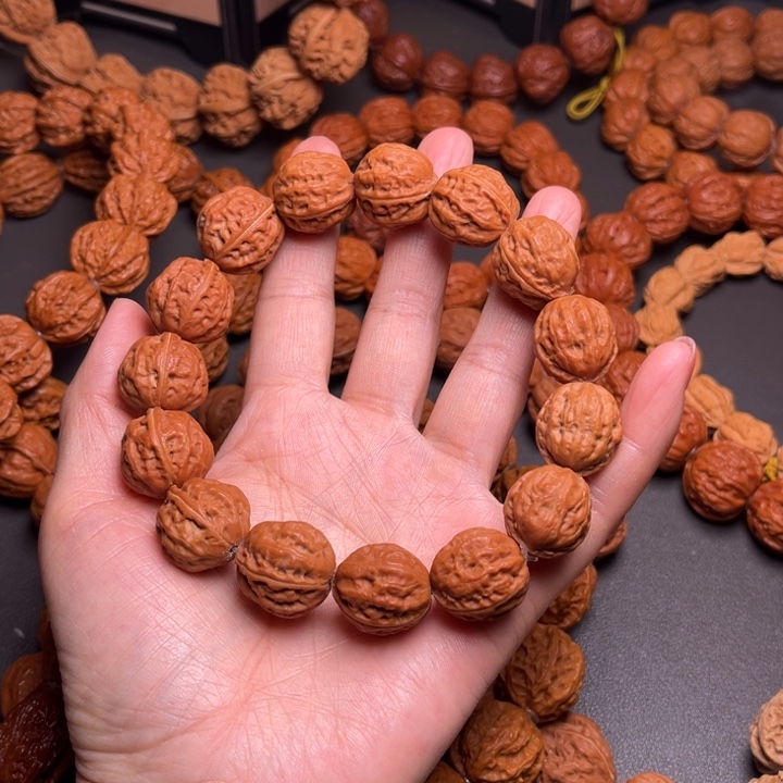 S***y手串文玩核桃小八棱