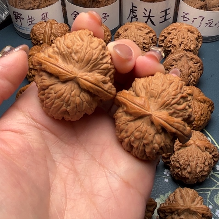 文玩核桃把件40闷白