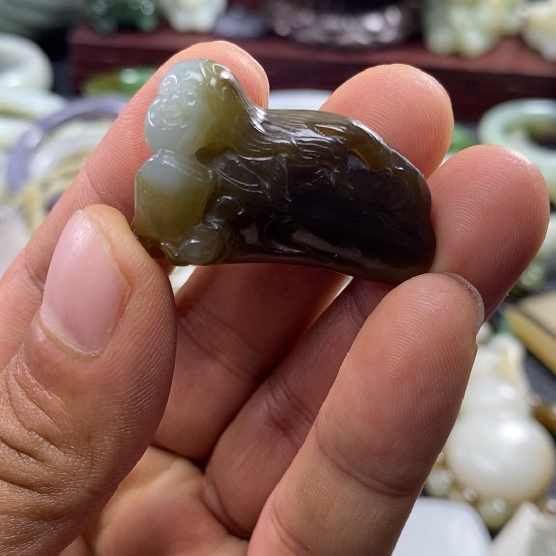 王***令和田玉未镶嵌手链