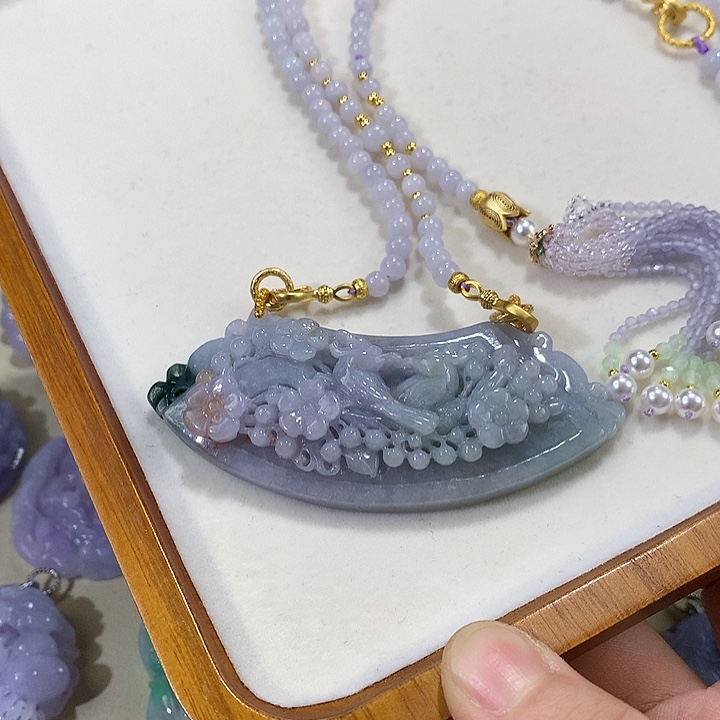 翡翠未镶嵌颈饰翡翠吊坠