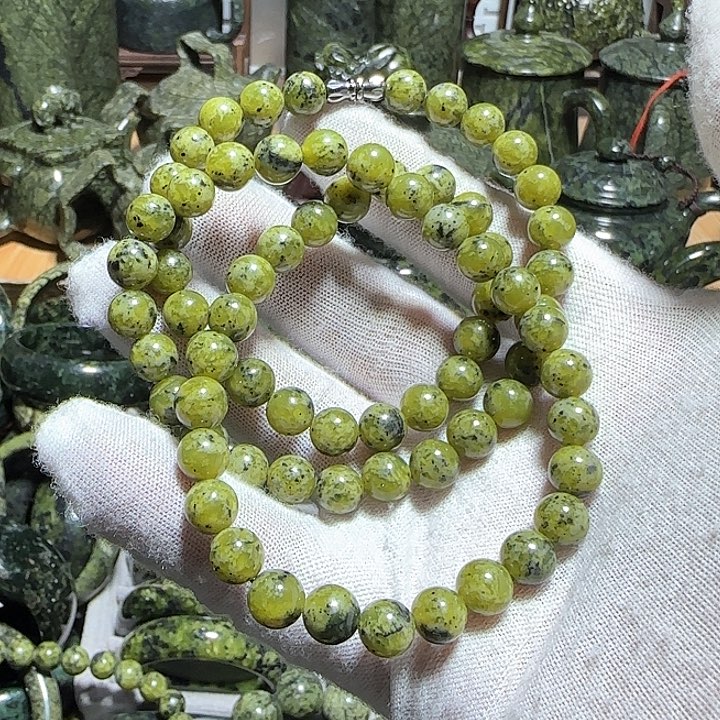 蛇纹石玉项链0.8cm未镶嵌