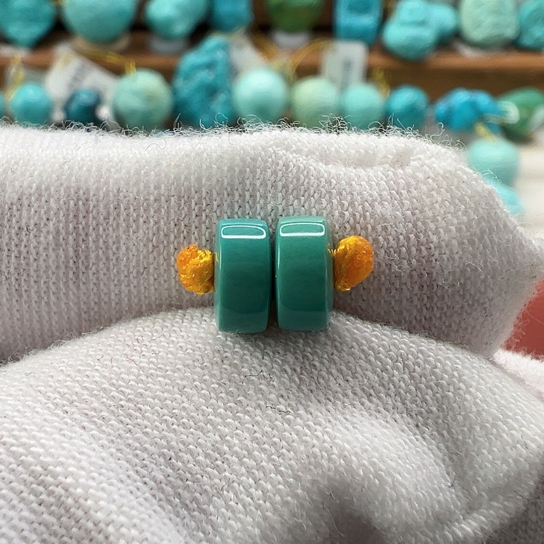 绿松石配饰未镶嵌