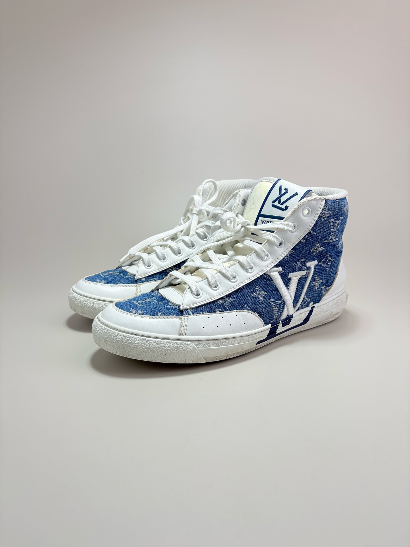 95新 LouisVuitton/路易威登 LVCHARLIE白蓝牛仔板鞋 42码 15423