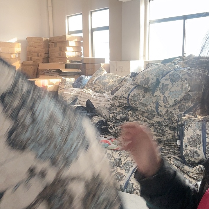 蓝边花花枕套发1对55*70