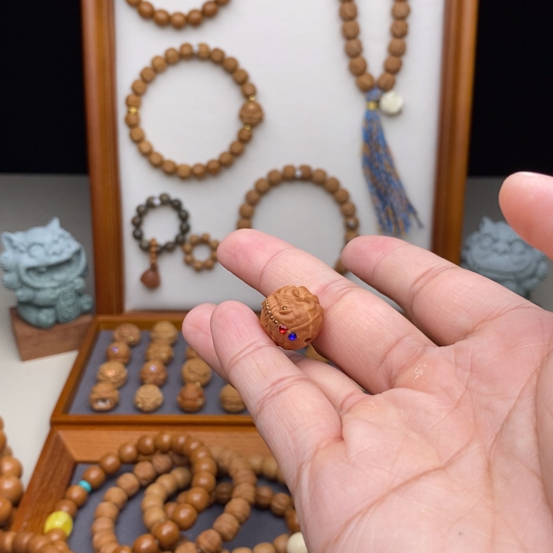 猴头核桃手串0**8单子雕刻
