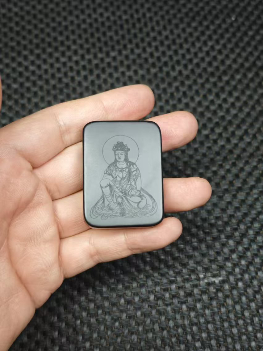 天然和田玉老料墨玉渡母观音2.2清货4