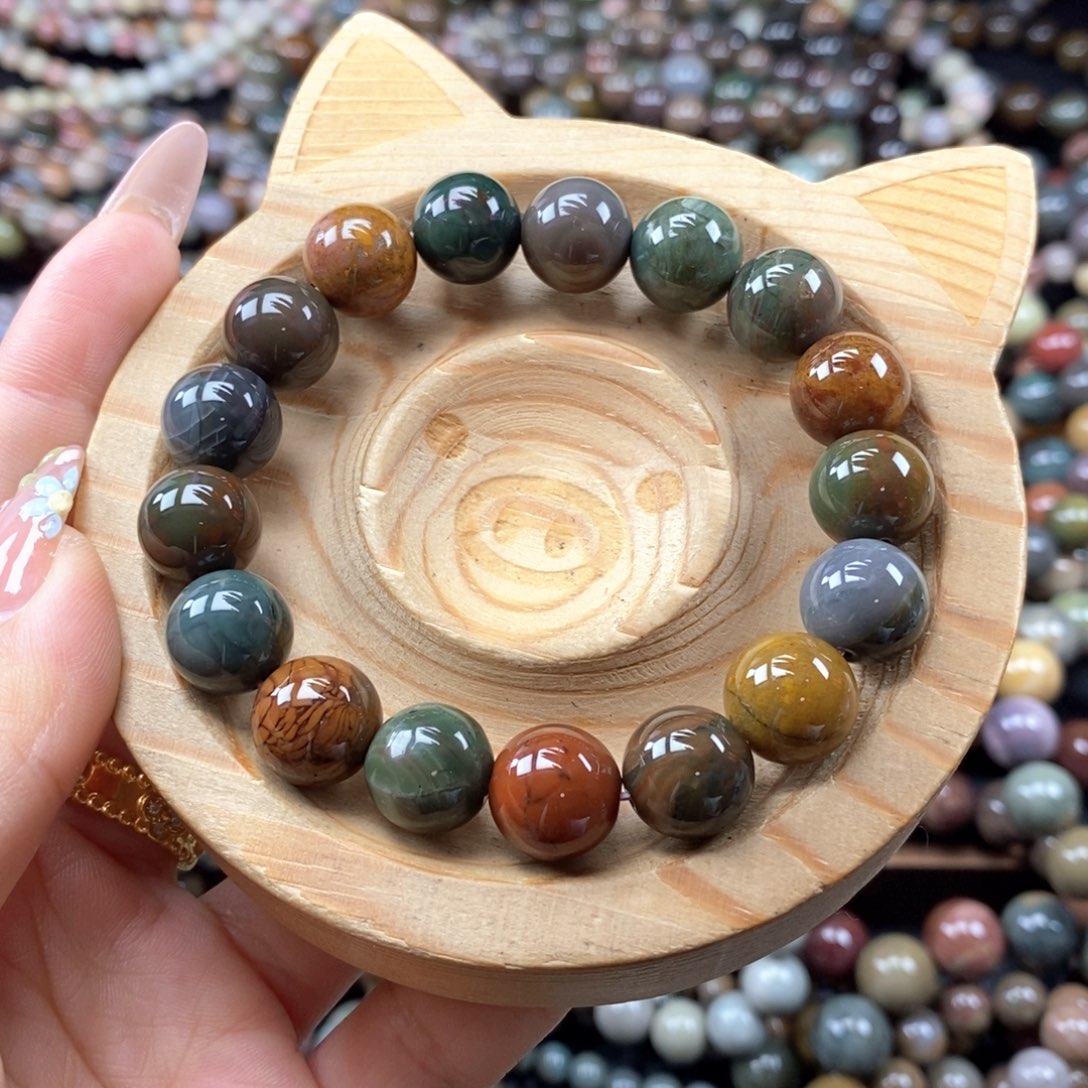 石英质玉未镶嵌手串钱****?