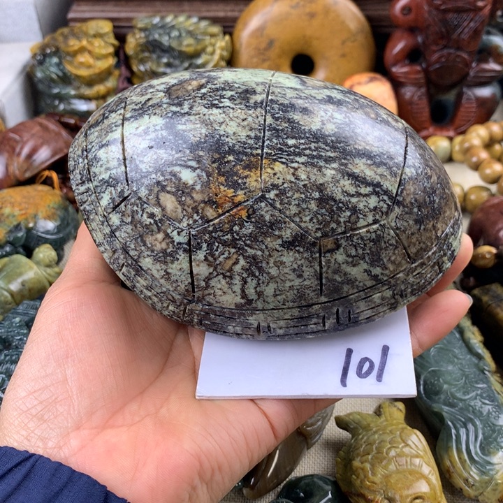 岫岩河磨玉（透闪石质玉）未镶嵌珠宝奇石拧****