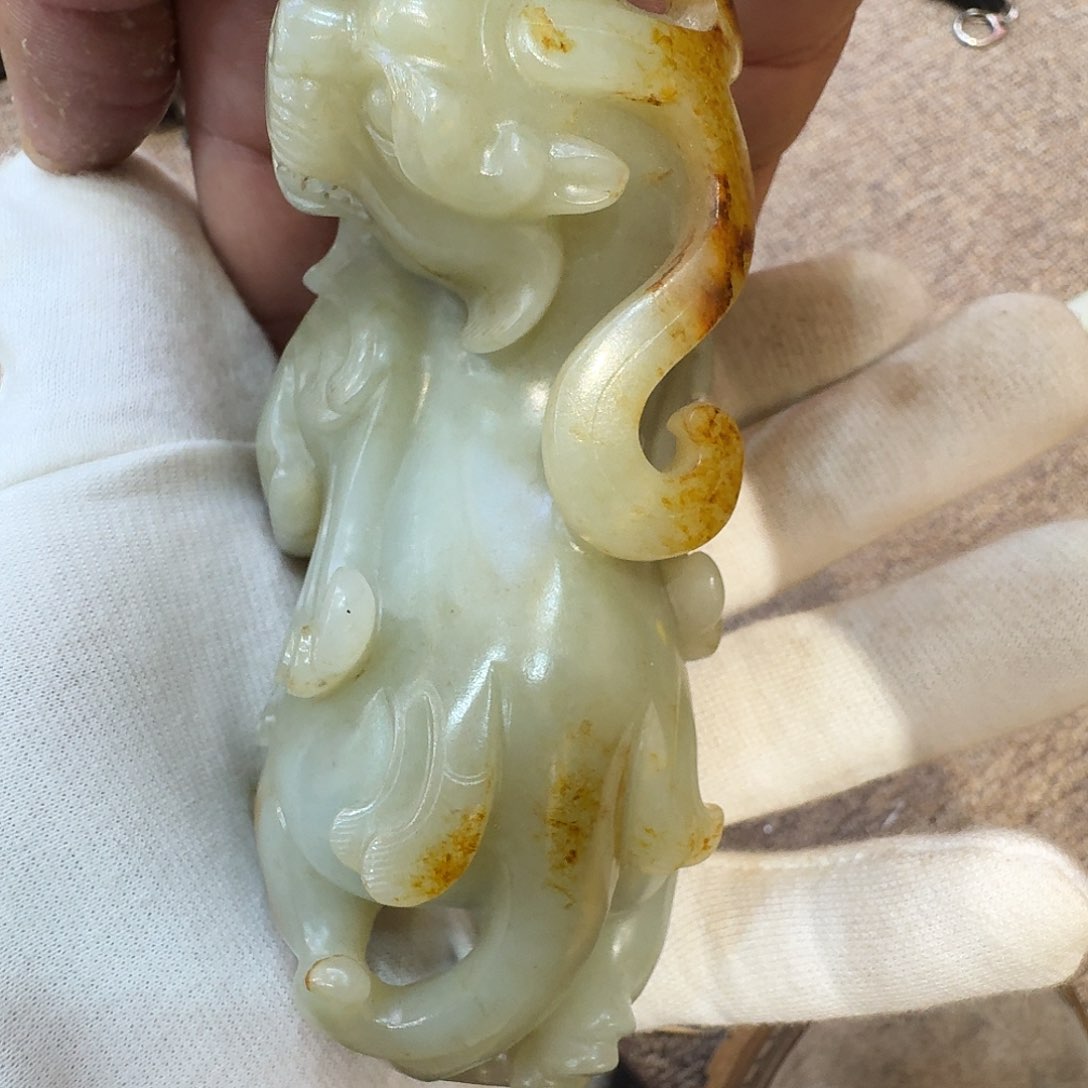 和田玉颈饰未镶嵌古**河