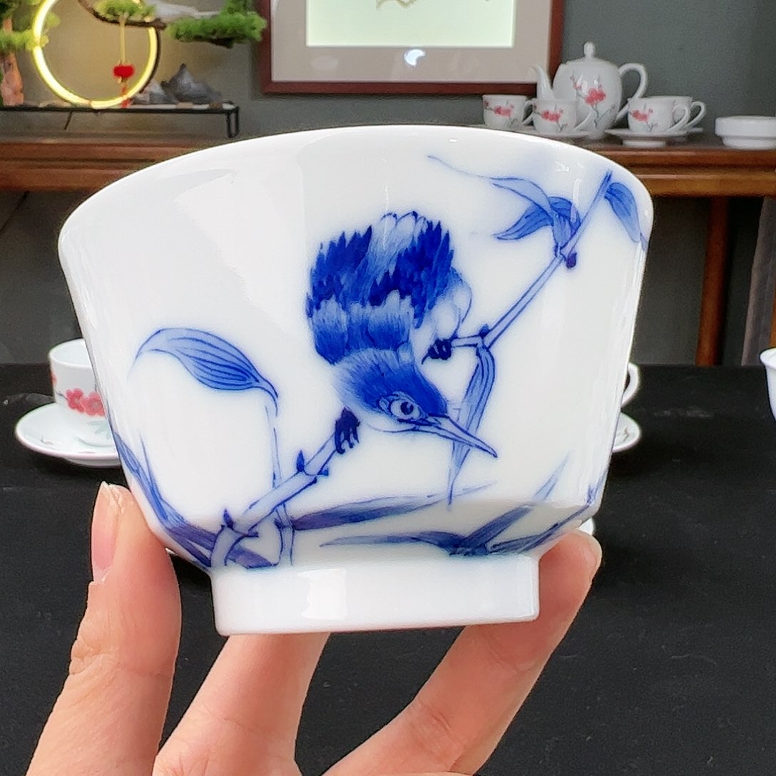 柴窑青花单翠马蹄主人杯