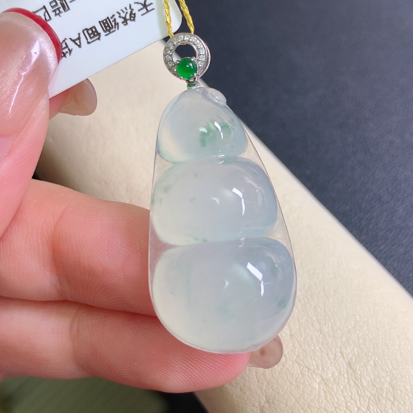 【闪购商品】翡翠颈饰18K金镶嵌豆子