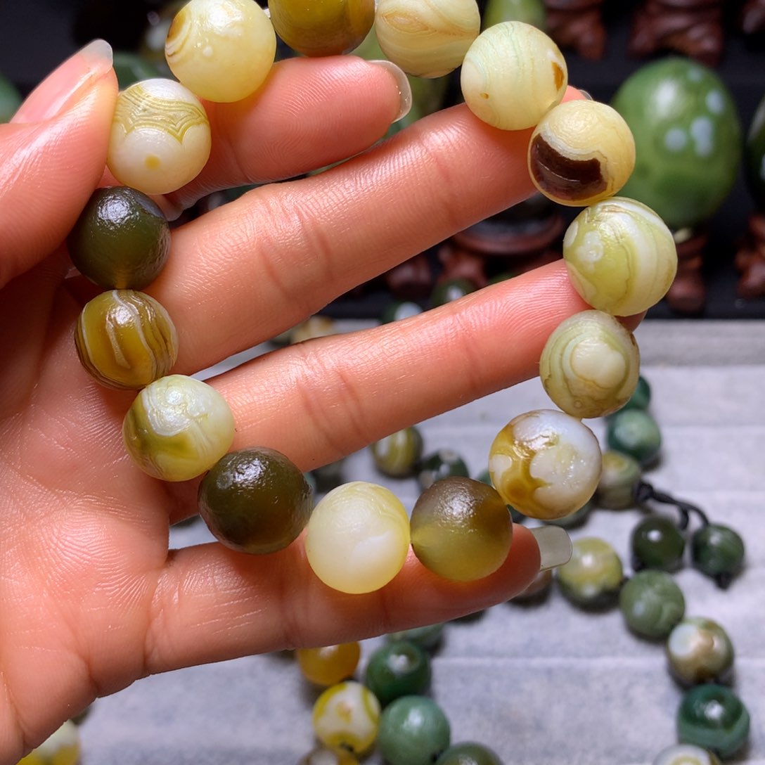 玛瑙/玉髓手串未镶嵌