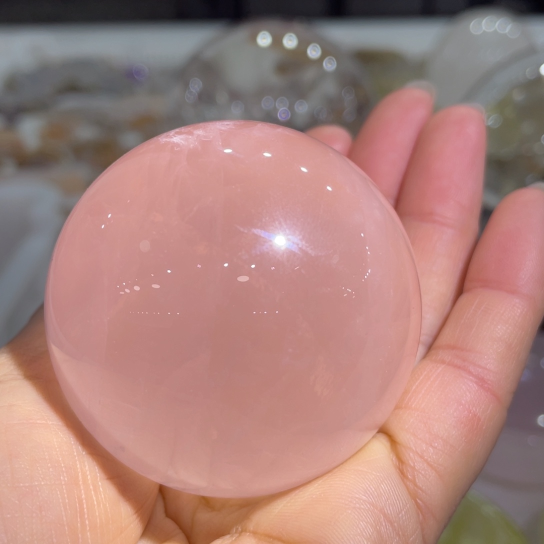 水晶摆件球西柚粉未镶嵌